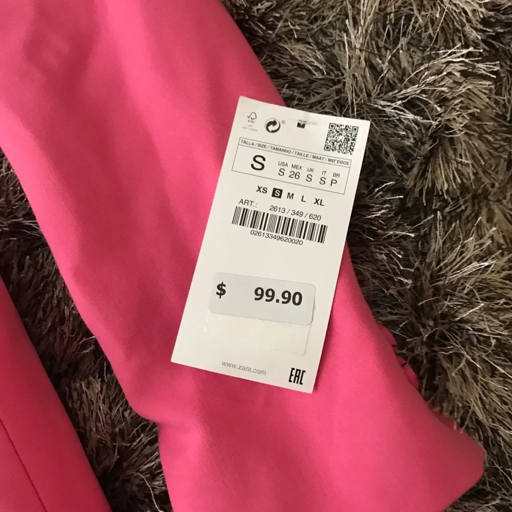 Zara - Picture 2 of 4